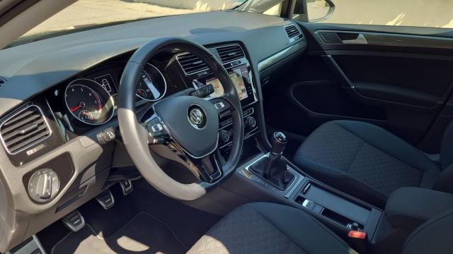 Volkswagen Golf image 6