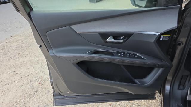 Peugeot 3008 image 7