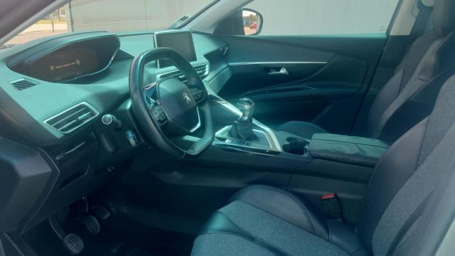 Peugeot 3008 image 8