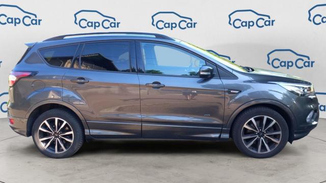 Ford Kuga image 8