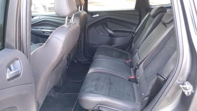 Ford Kuga image 2
