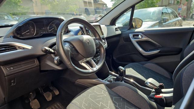 Peugeot 2008 image 4