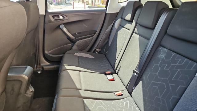 Peugeot 2008 image 6