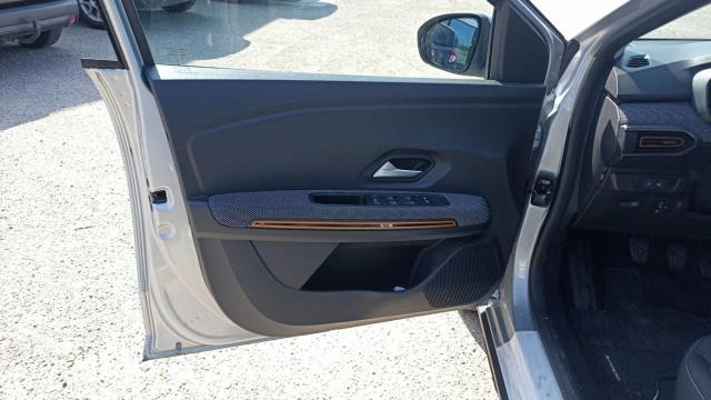 Dacia Sandero image 1