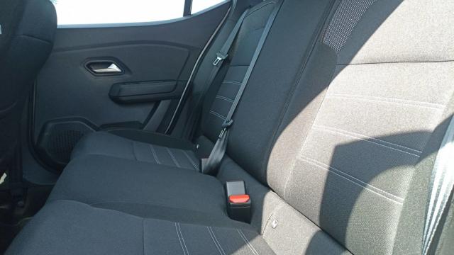 Dacia Sandero image 2