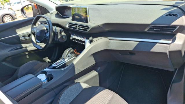 Peugeot 3008 image 2