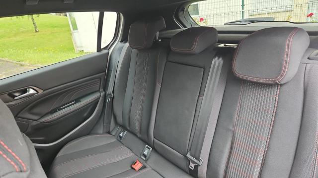 Peugeot 308 image 1