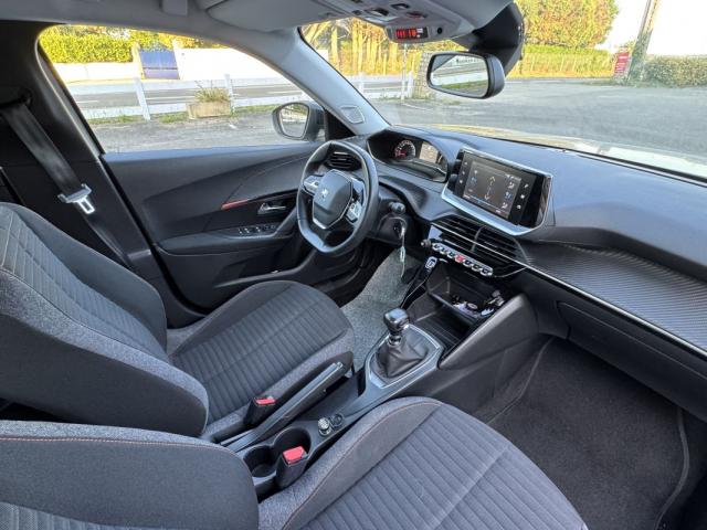 Peugeot 2008 image 1