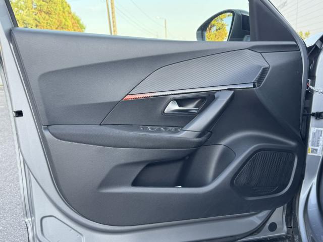 Peugeot 2008 image 4