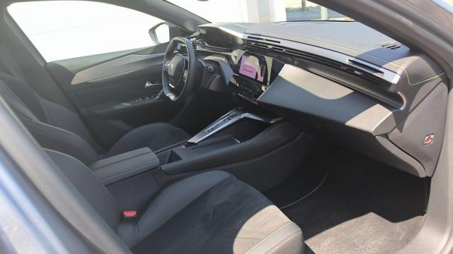 Peugeot 308 image 1