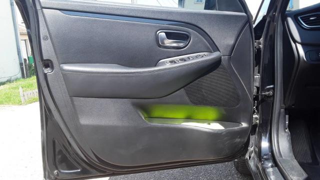 Kia Carens image 7