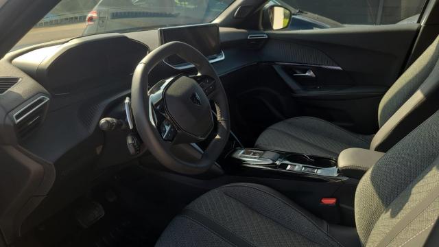 Peugeot 2008 image 7