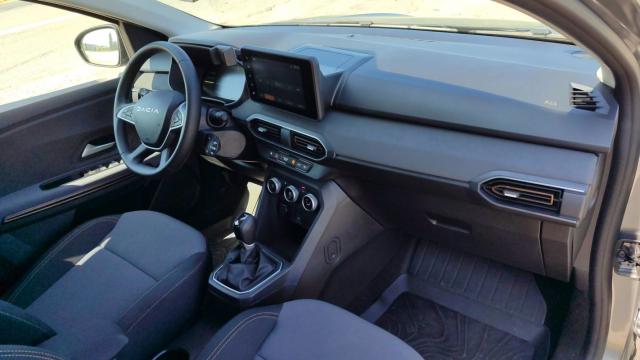 Dacia Jogger image 1