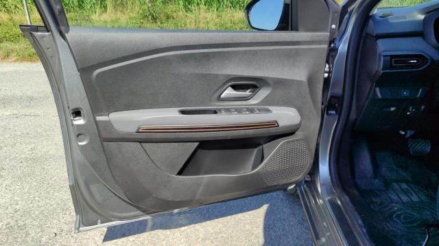 Dacia Jogger image 8