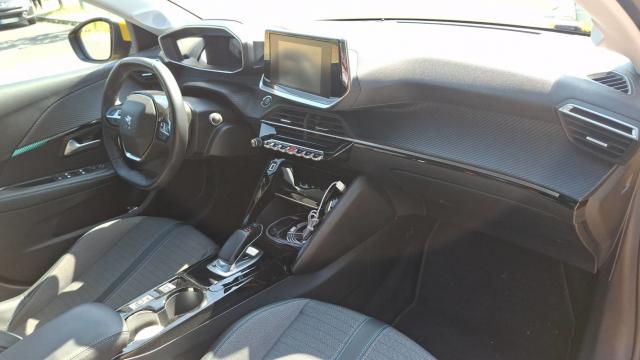 Peugeot E-208 image 9