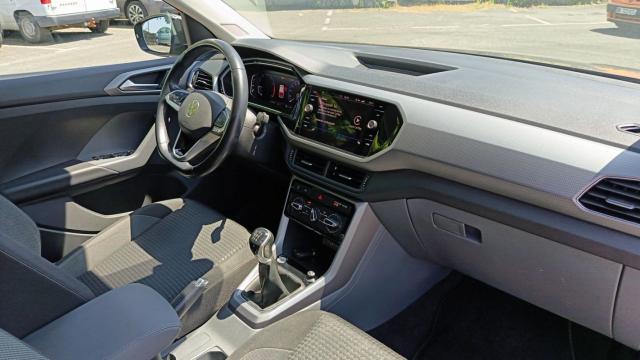 Volkswagen T-Cross image 3