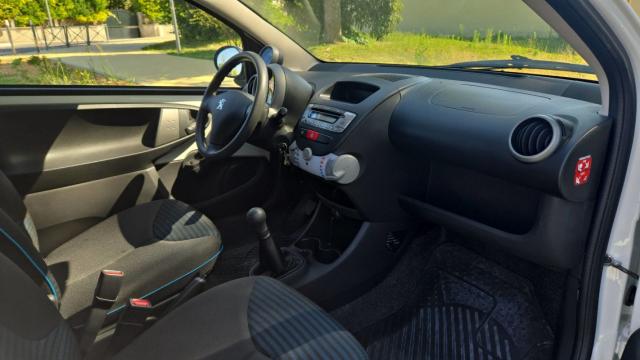 Peugeot 107 image 2