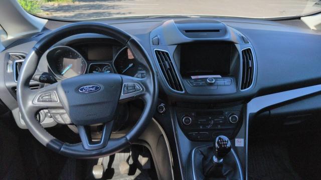 Ford C-Max image 9