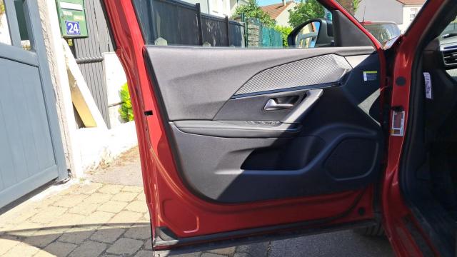 Peugeot 2008 image 6
