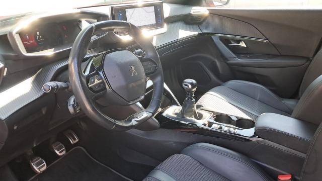 Peugeot 2008 image 4