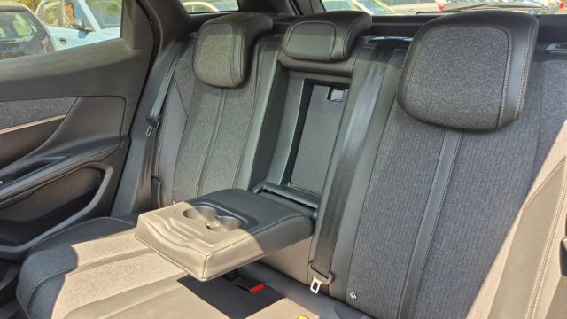 Peugeot 3008 image 1