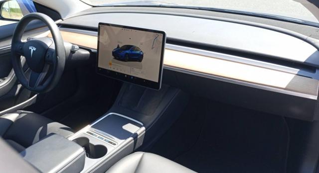 Tesla Model 3 image 8