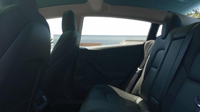 Tesla Model 3 image 3
