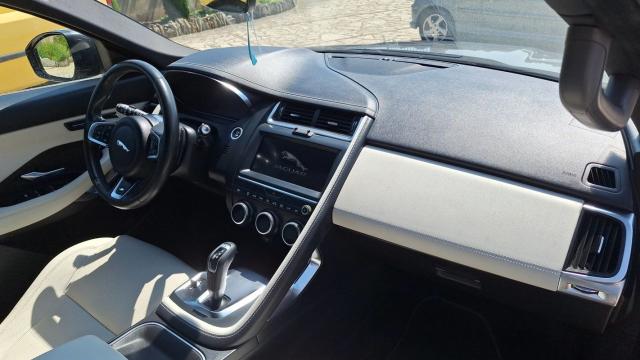 Jaguar E-Pace image 8