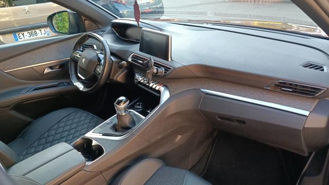 Peugeot 3008 image 3