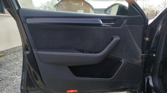 Skoda Superb Combi image 5