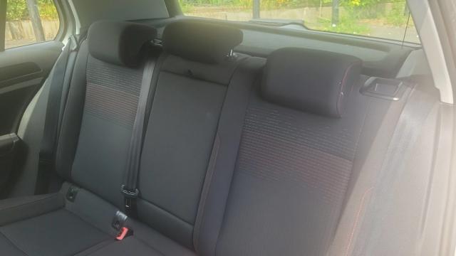 Volkswagen Golf image 8