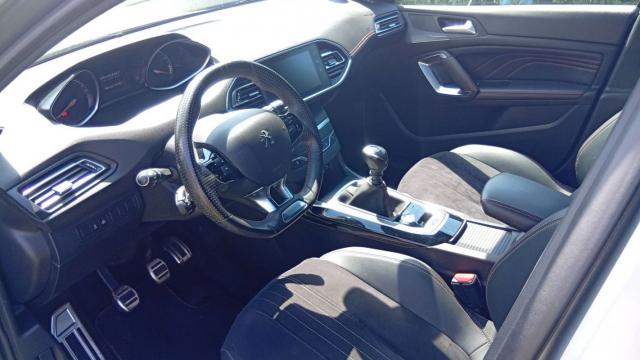 Peugeot 308 image 1