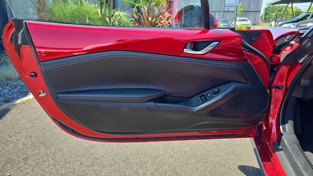 Mazda Mx-5 image 2