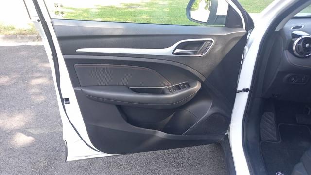 Mg Zs Ev image 5