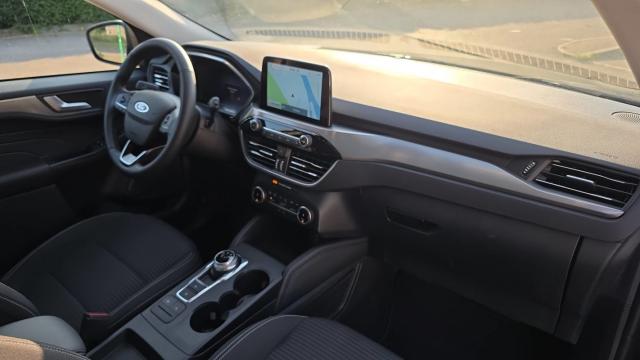 Ford Kuga image 5