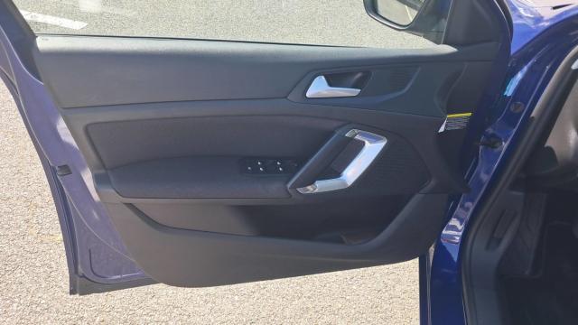 Peugeot 308 image 6