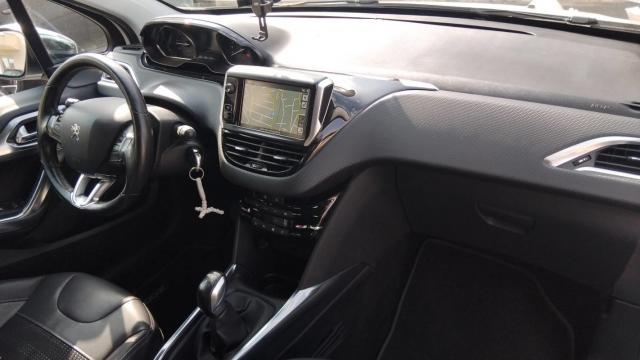 Peugeot 2008 image 4