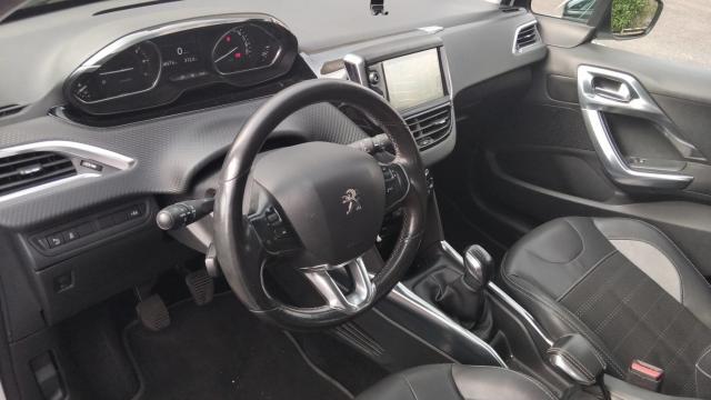 Peugeot 2008 image 5