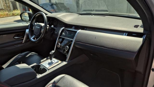 Land Rover Discovery Sport image 8