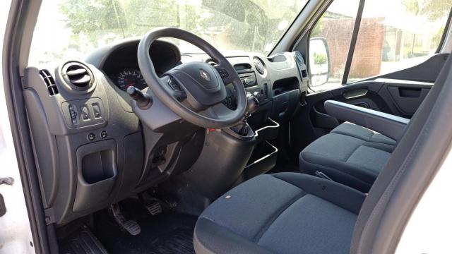 Renault Master image 8