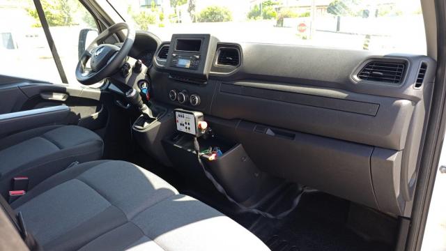 Renault Master image 6