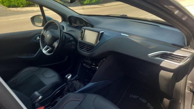 Peugeot 2008 image 2