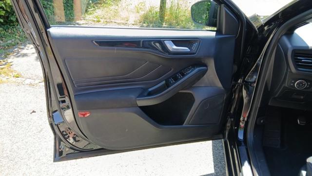 Ford Focus image 6