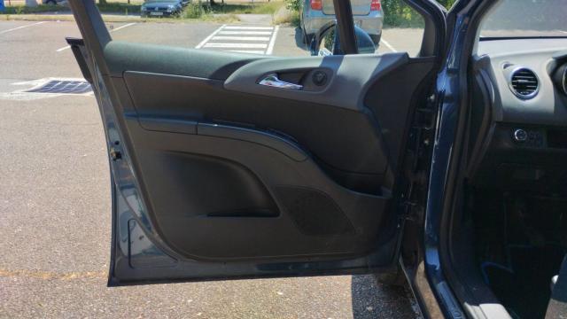 Opel Meriva image 2