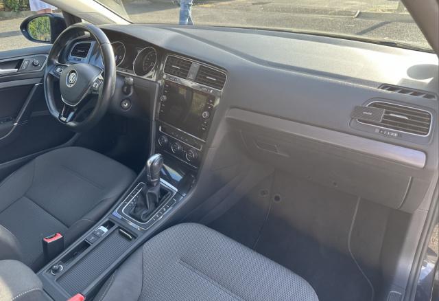 Volkswagen Golf image 9