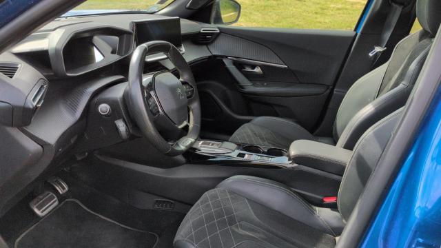 Peugeot 2008 image 1