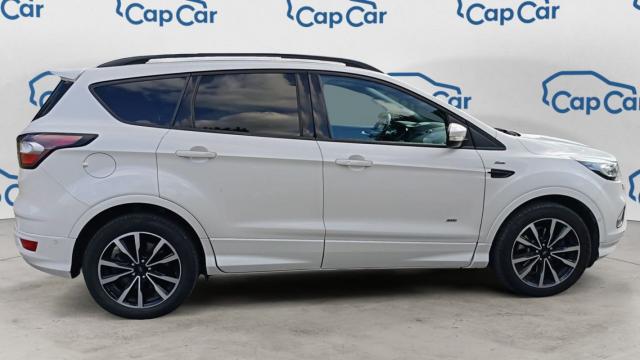 Ford Kuga image 3