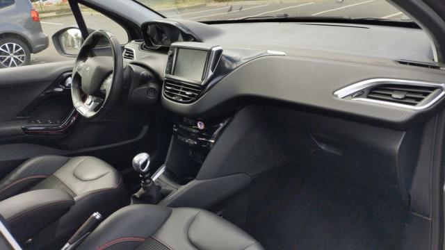 Peugeot 208 image 3