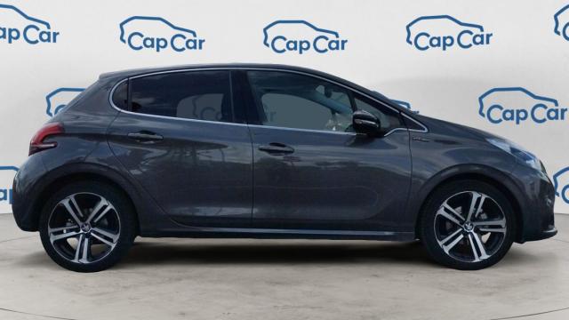Peugeot 208 image 8