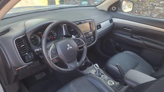 Mitsubishi Outlander image 5